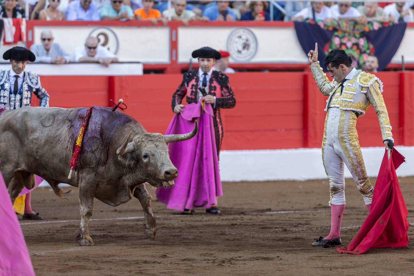 Fotos: La primera corrida de Feria, en imágenes