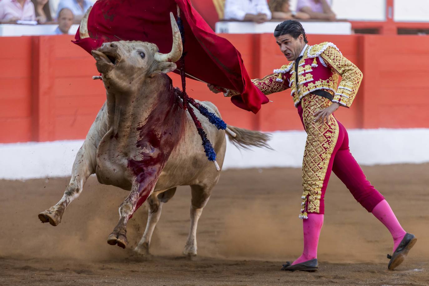 Fotos: La primera corrida de Feria, en imágenes