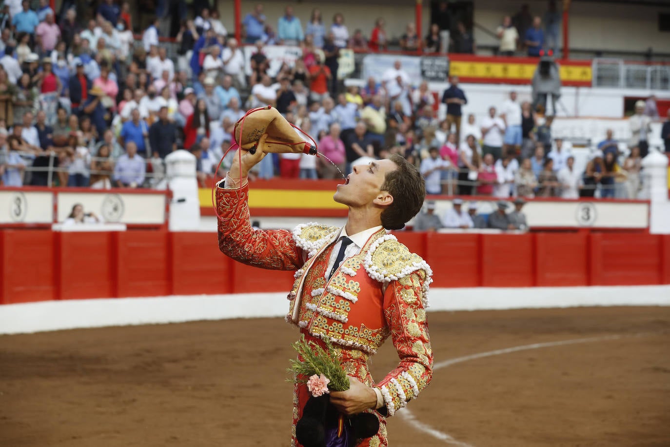 Fotos: La tarde de toros del martes en Cuatro Caminos, en imágenes