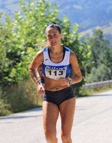 Imagen secundaria 2 - El podio femenino y Vanessa del Río.