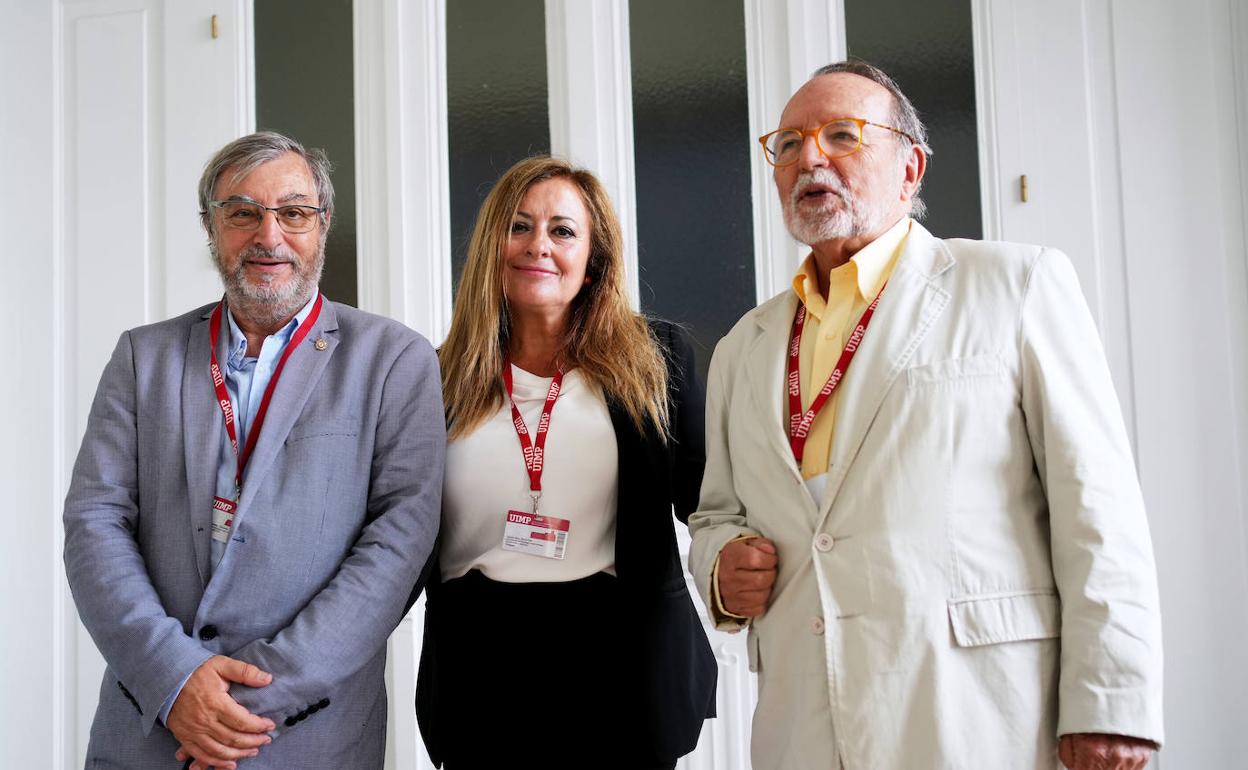 Chacón, García Vera y Carpintero, ayer en la UIMP.