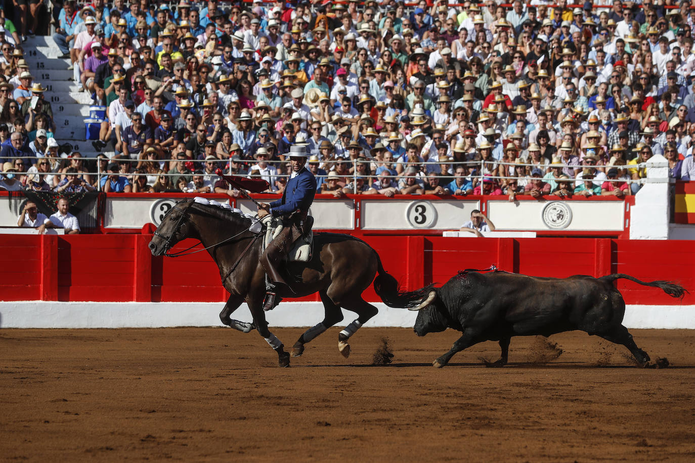 Fotos: El rejoneo toma Cuatro Caminos