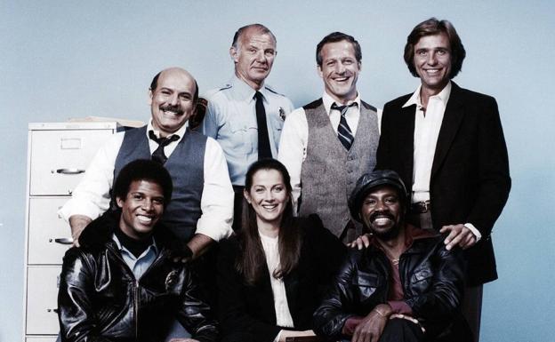 Elenco de 'Canción triste de Hill Street'.