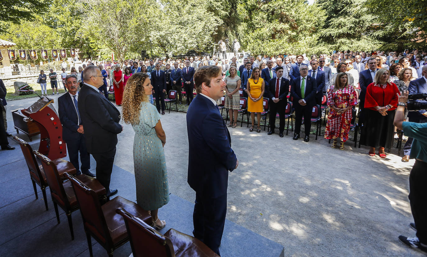 Uno de los momentos de la ceremonia institucional.