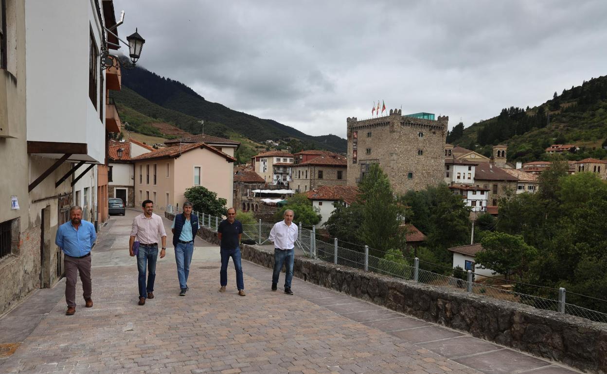 Concluida la obra de renovación del pavimento de la calle Doctor Encinas