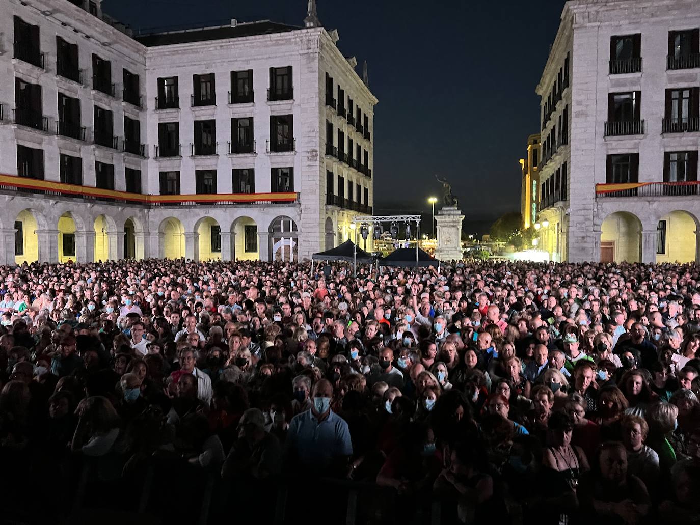 Fotos: Imágenes del concierto de Bertín Osborne en la Porticada