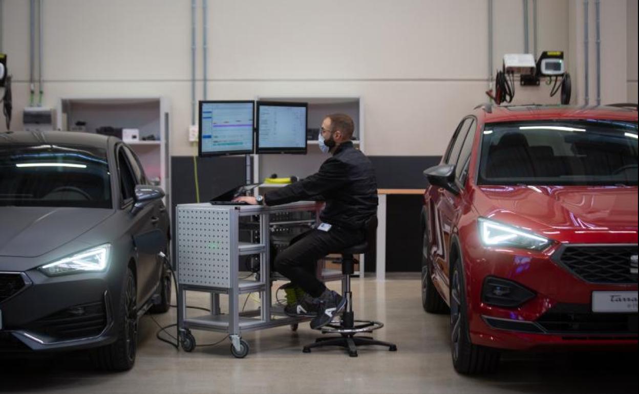 El reciente acuerdo de Seat recoge una cláusula de garantía salarial. 