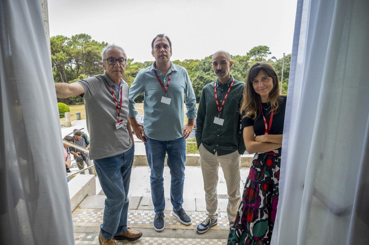 Juan José Millás, Raúl Gómez, Jesús Carrasco y Laura Ferrero, ayer, en Santander.