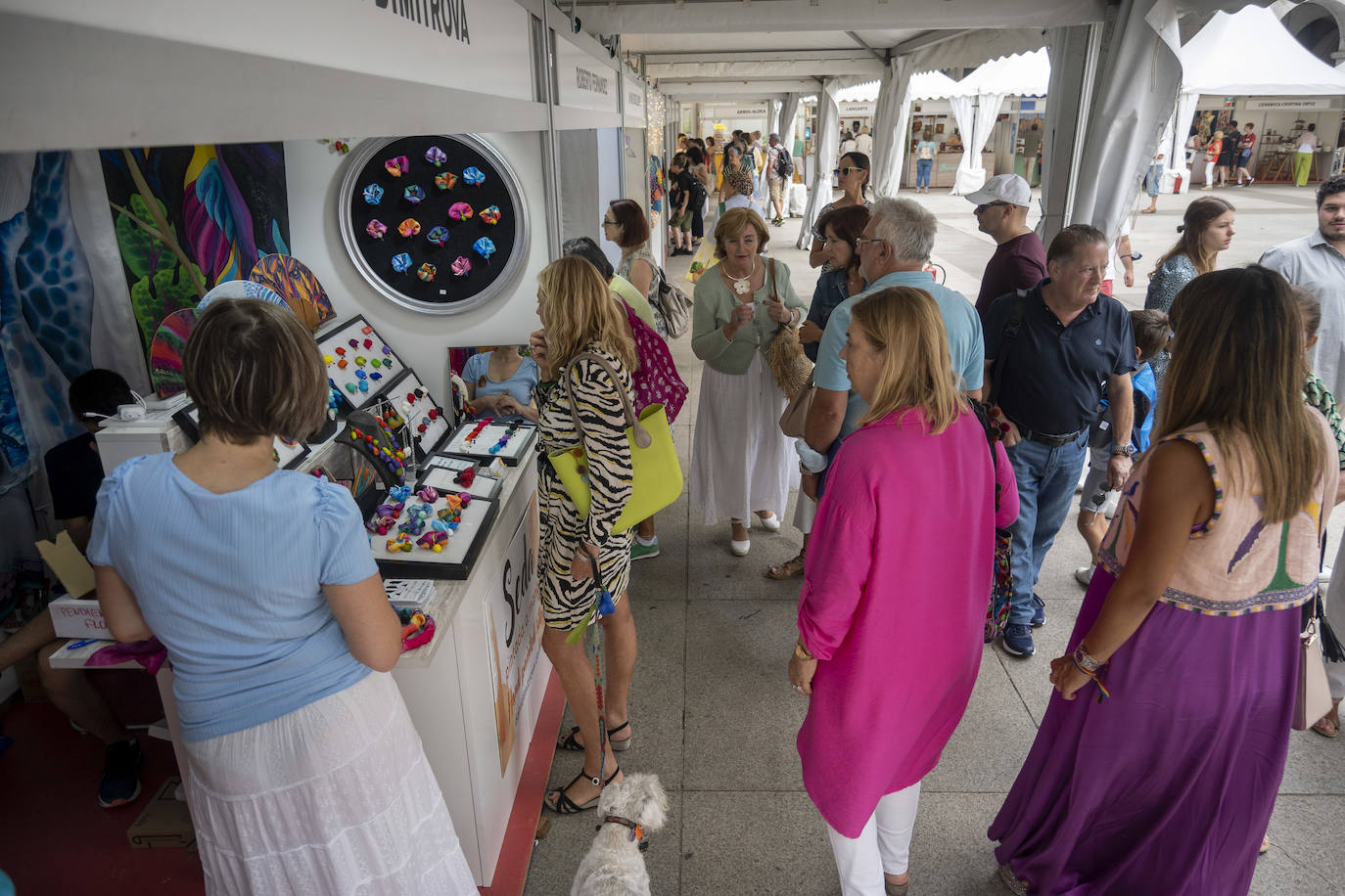 Fotos: La Feria de Artesanía regresa a la Plaza Porticada con 34 propuestas