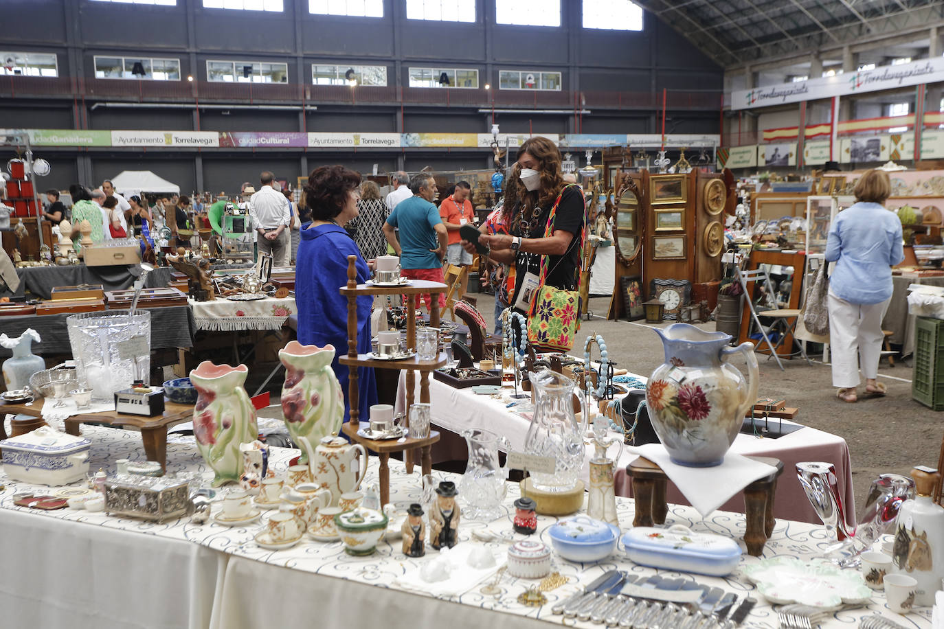 Fotos: Imágenes de la Feria de Antigüedades de Torrelavega