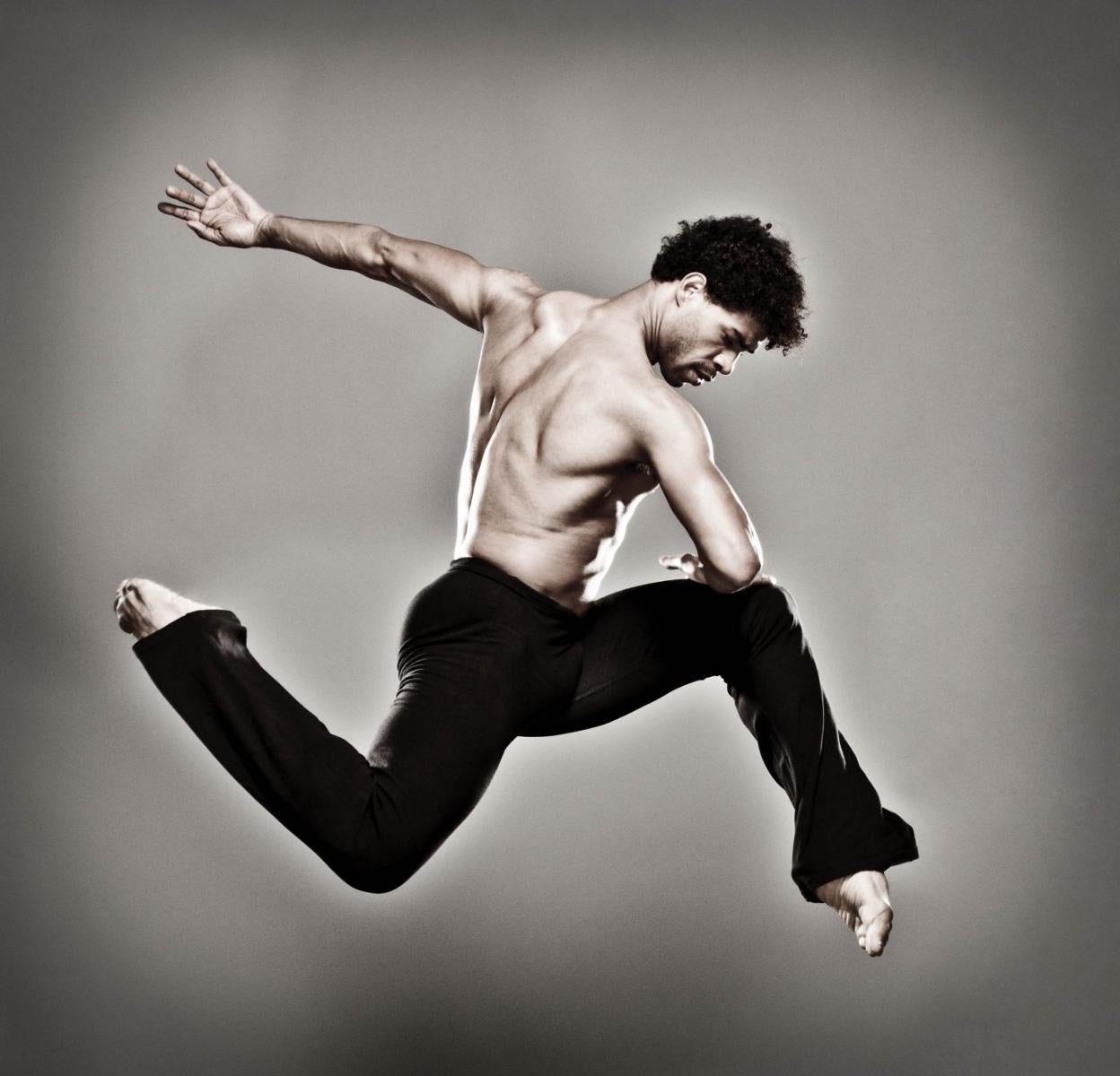 El bailarín y coreógrafo Carlos Acosta. «Me despedí del ballet, pero no de la danza». 