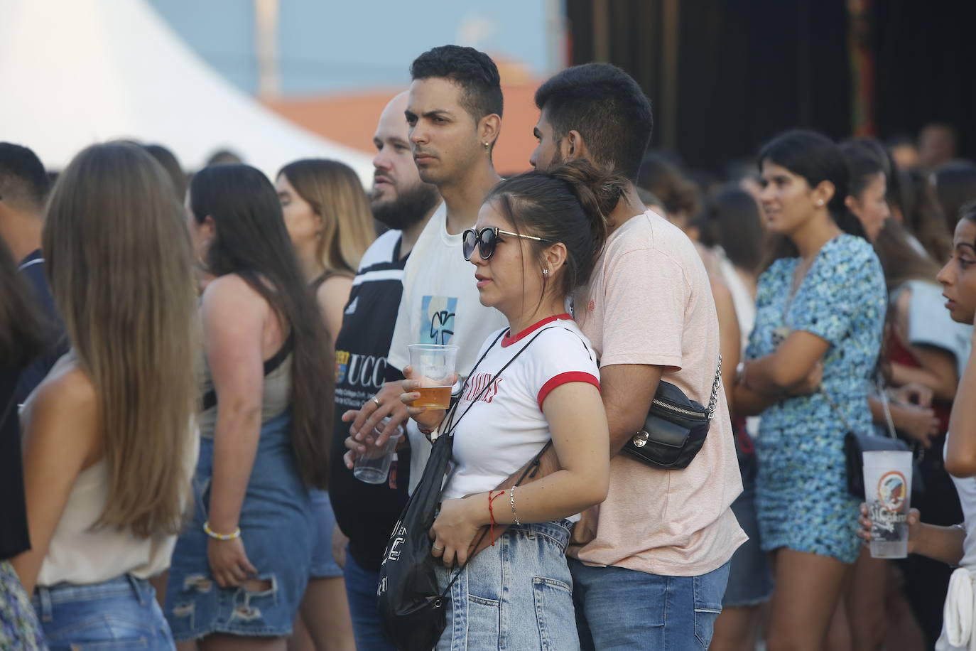 Las mejores imágenes de los artistas que este jueves protagonizaron la primera jornada del festival Vive la Feria de Torrelavega. Omar Montes puso el broche de oro a una noche en la que también pisaron el escenario Robledo, Danny Romero y el grupo Lérica.