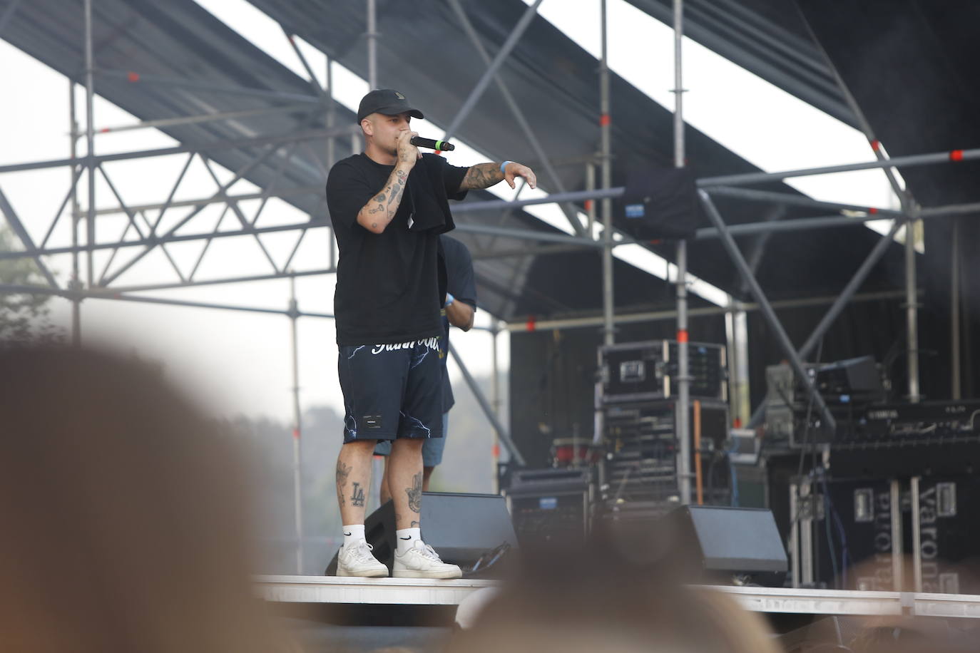 Las mejores imágenes de los artistas que este jueves protagonizaron la primera jornada del festival Vive la Feria de Torrelavega. Omar Montes puso el broche de oro a una noche en la que también pisaron el escenario Robledo, Danny Romero y el grupo Lérica.