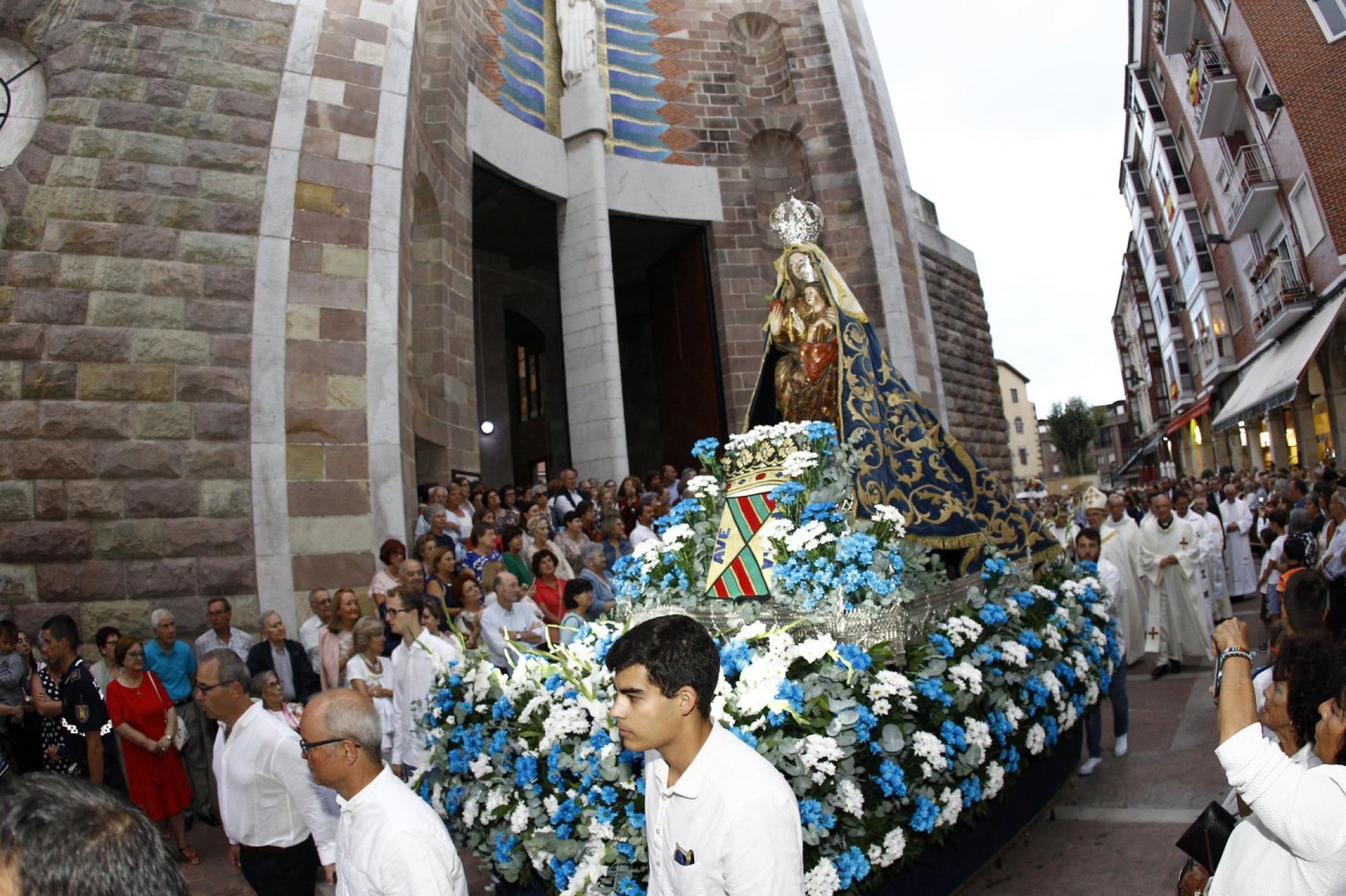 Inicio de la procesión de 2019, la última que pudo celebrarse con normalidad. 