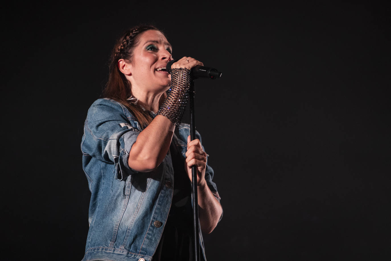 Cerca de ocho mil personas asistieron en La Lechera a los conciertos del sábado, la tercera jornada del festival Vive la Feria.