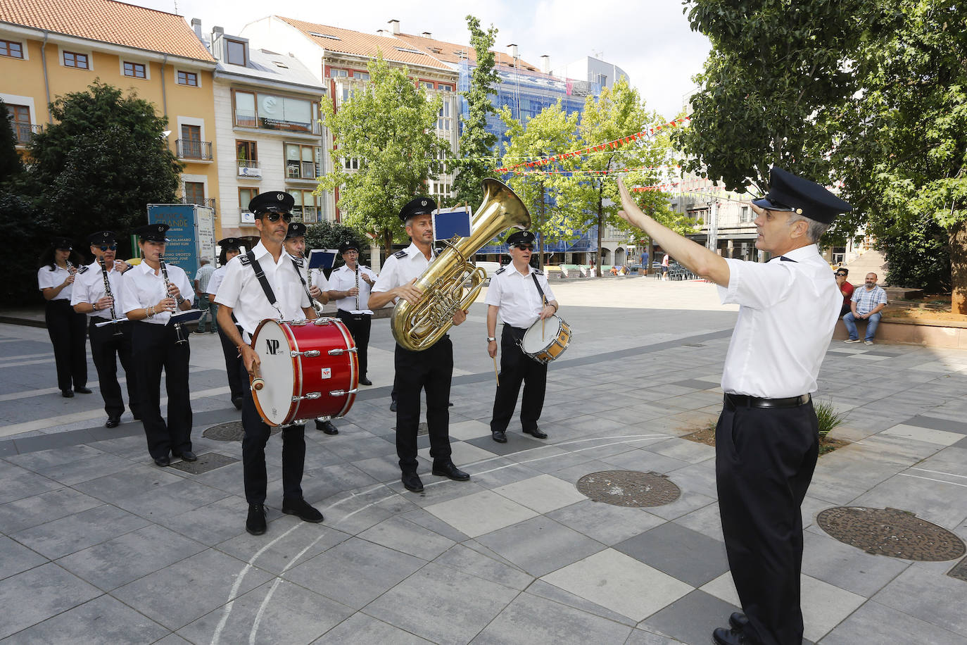 Fotos: El folclore reina en el día grande de las fiestas