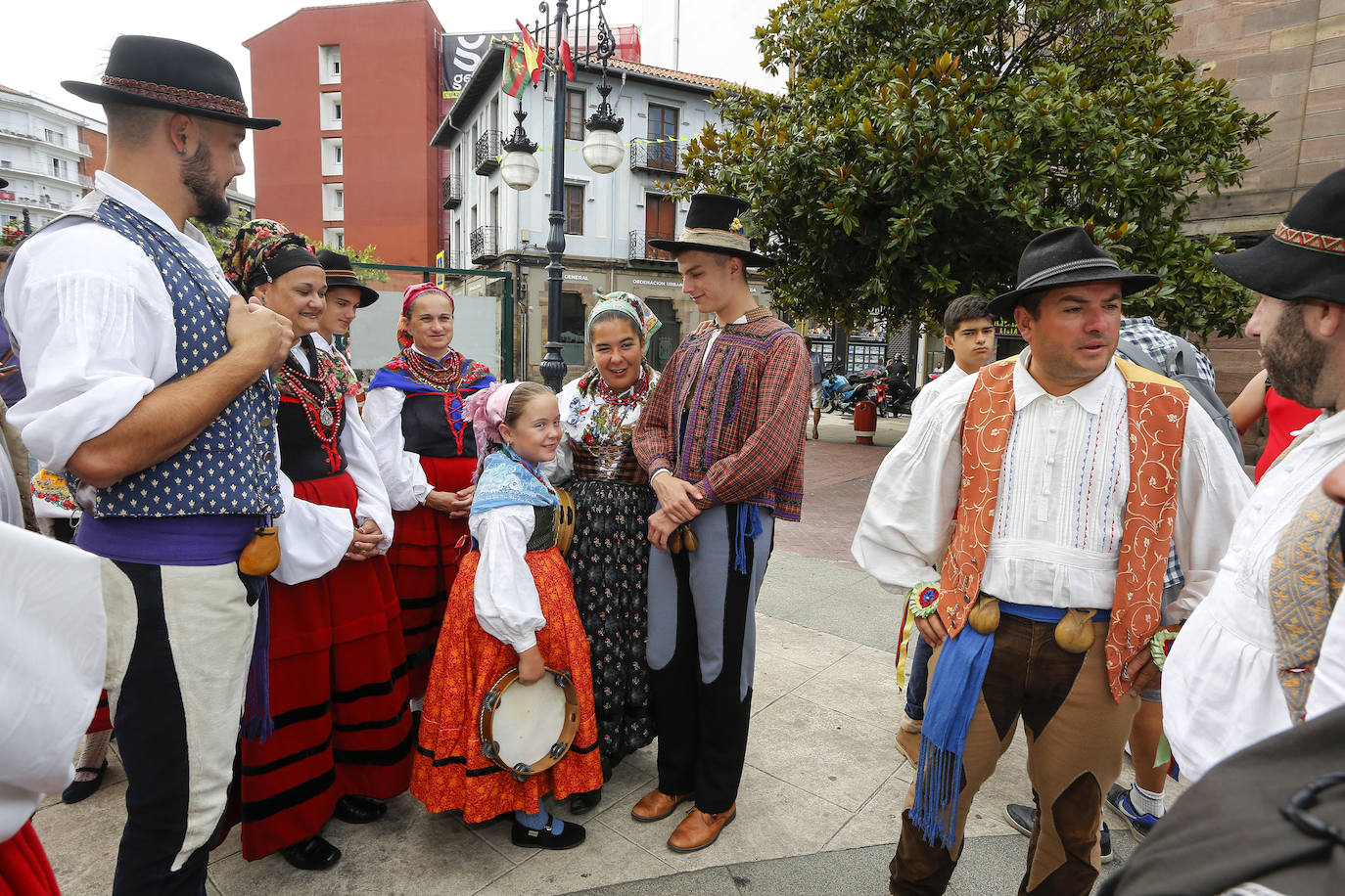 Fotos: El folclore reina en el día grande de las fiestas