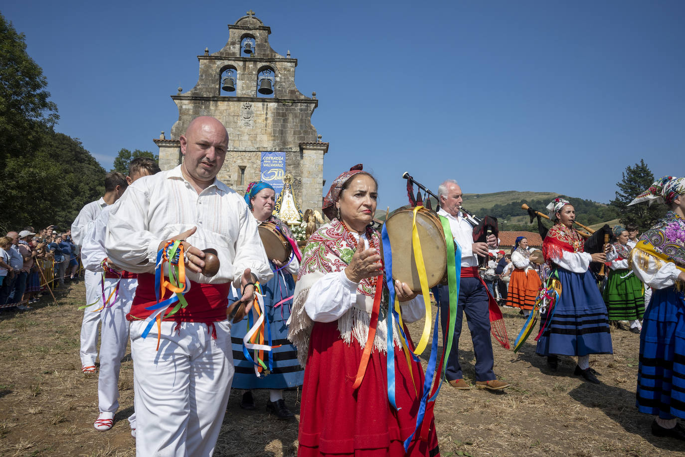 Fotos: Los pasiegos honran a la Virgen de Valvanuz