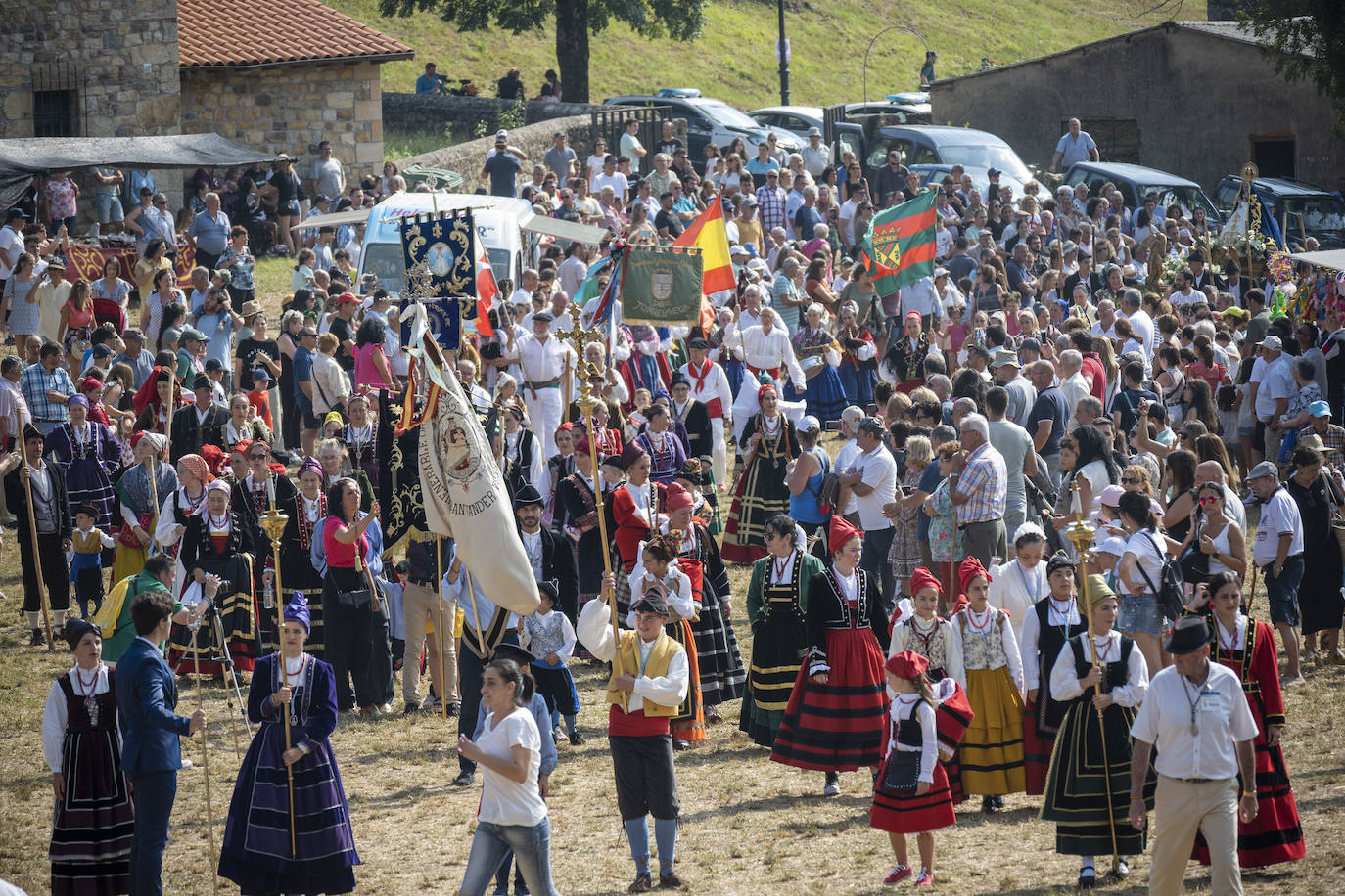 Fotos: Los pasiegos honran a la Virgen de Valvanuz