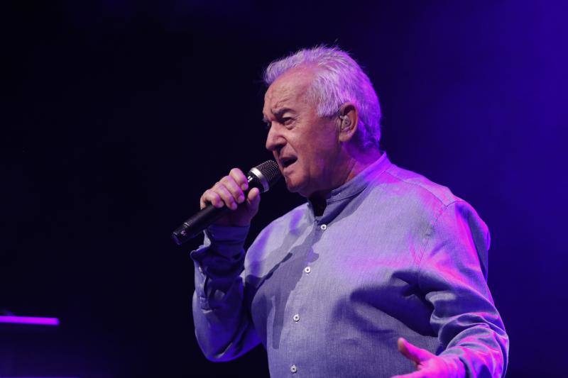 Fotos: Imágenes del concierto de Víctor Manuel en el Teatro Concha Espina