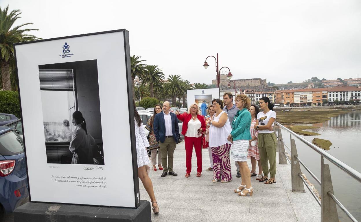 Inauguración de la exposición que puede visitarse en el paseo marítimo de San Vicente