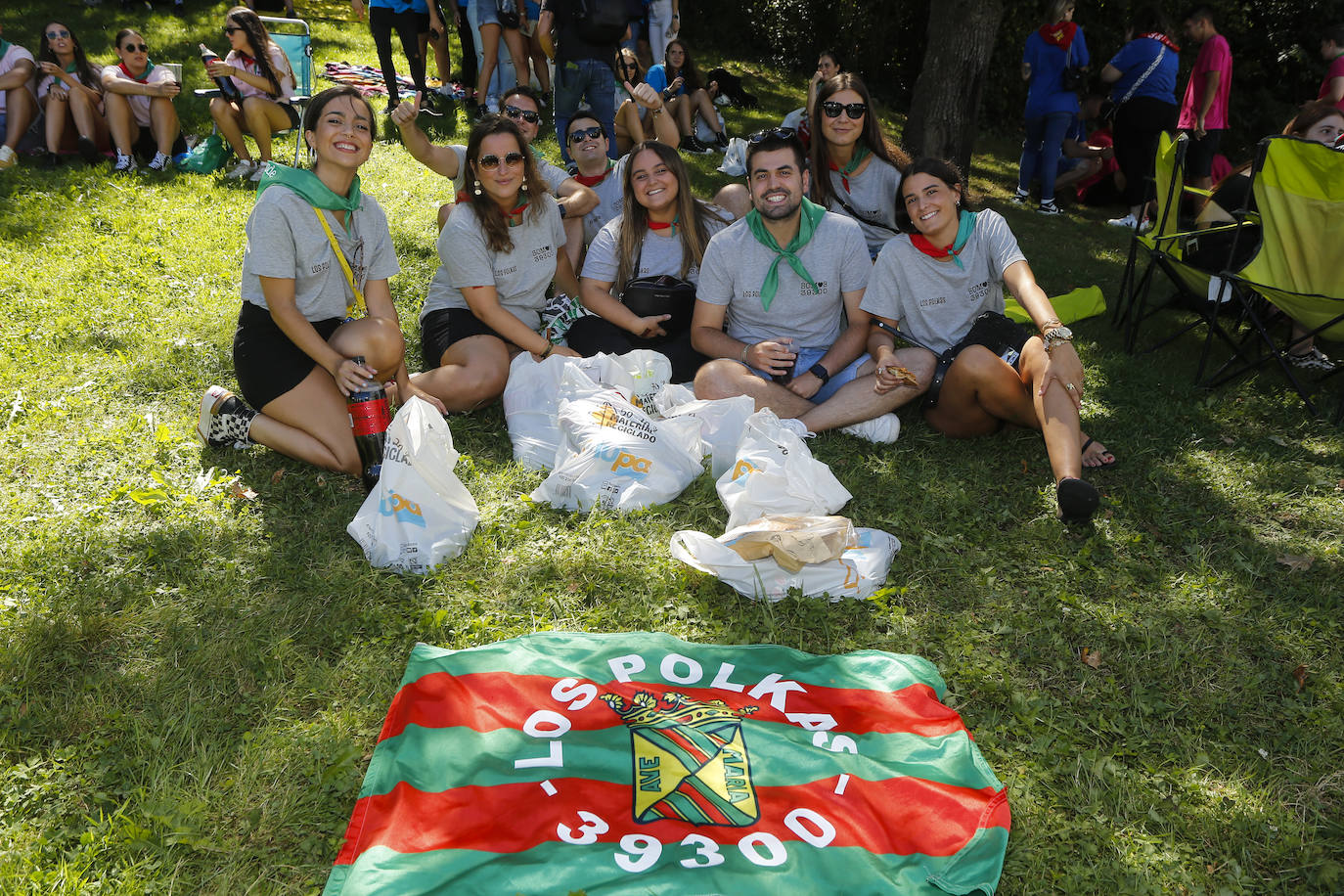 Fotos: El Día de las Peñas lleva la fiesta al Parque de Miravalles