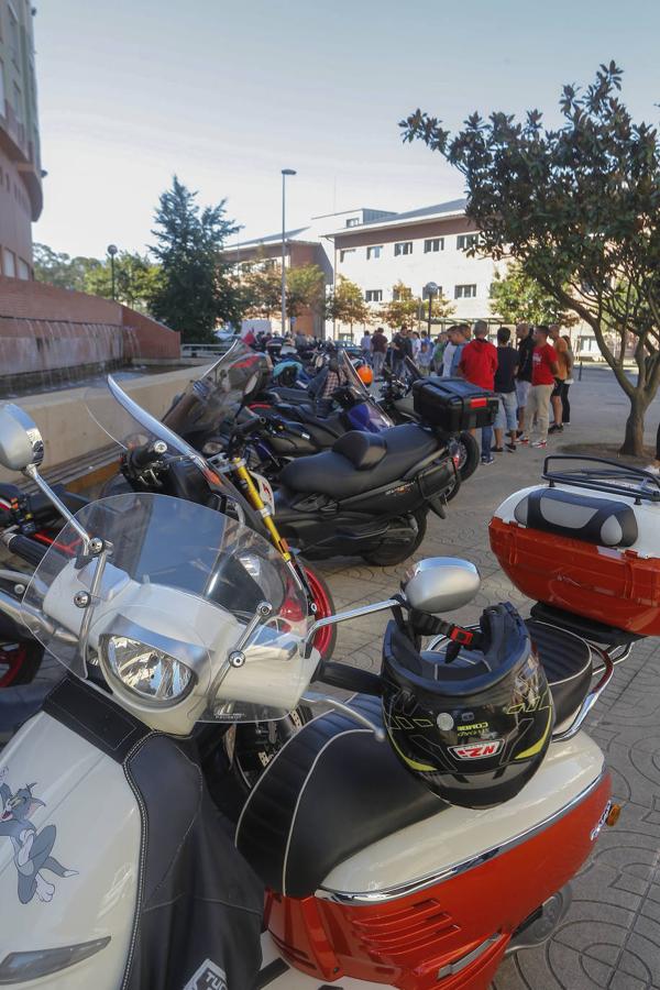 Participantes en la salida en moto por los alrededores de la ciudad