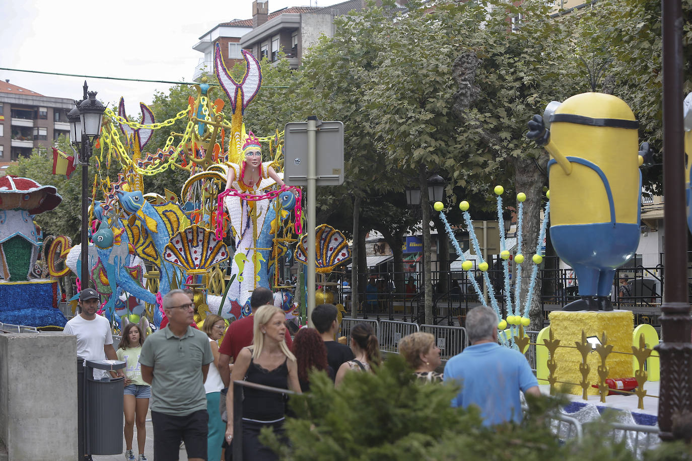 Fotos: Las carrozas de la Gala Floral, en imágenes