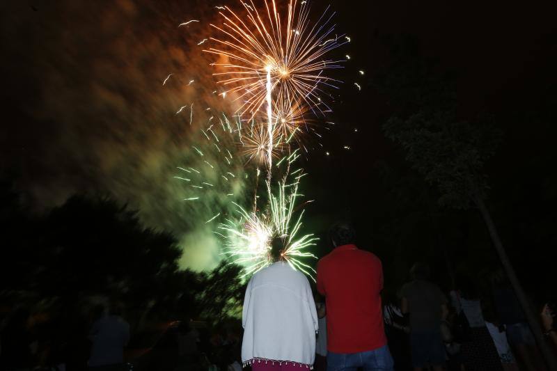 Fotos: Fuegos artificiales en Torrelavega