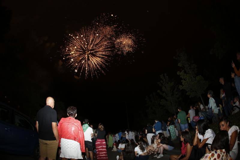 Fotos: Fuegos artificiales en Torrelavega