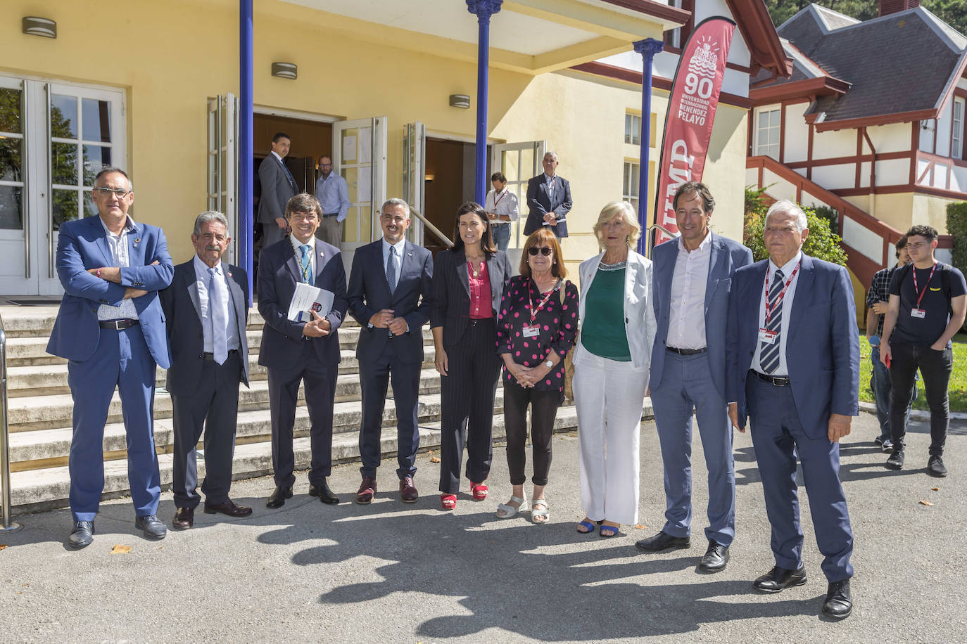 Raúl Pesquera, Miguel Ángel Revilla, Carlos Andradas, Pablo Zuloaga, Gema Igual, Cristina Narbona, Marina Lombó, José Luis Gochicoa y Josep Borrell