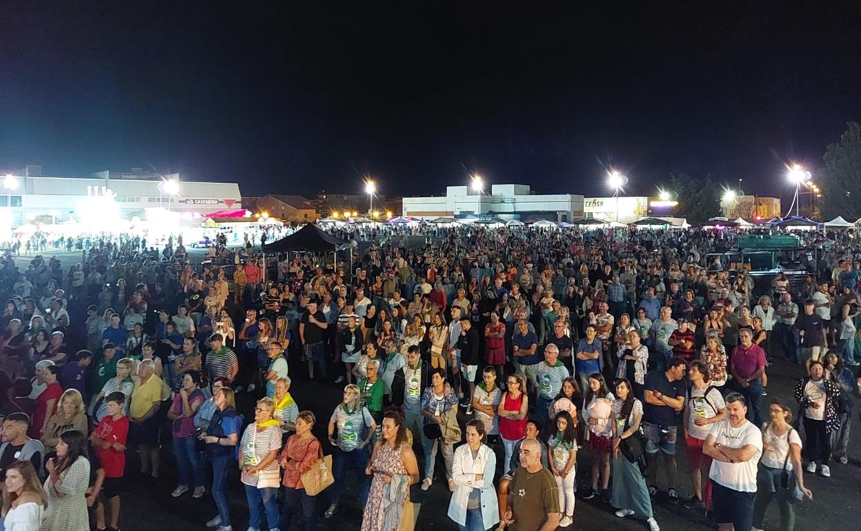 Multitudinario arranque festivo en Colindres