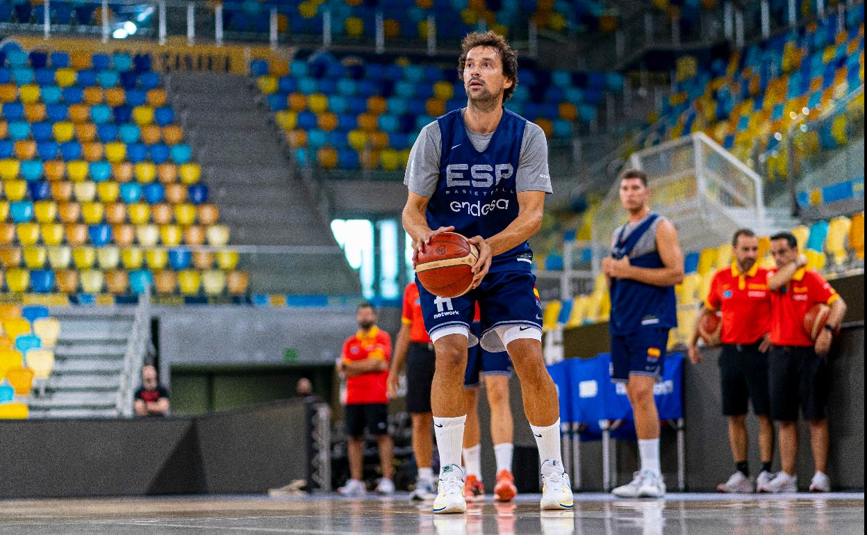 Sergio Llull, durante un entrenamiento de la selección española.