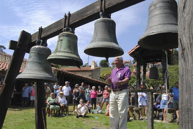 Fotos: Meruelo recupera el histórico sonido de las campanas