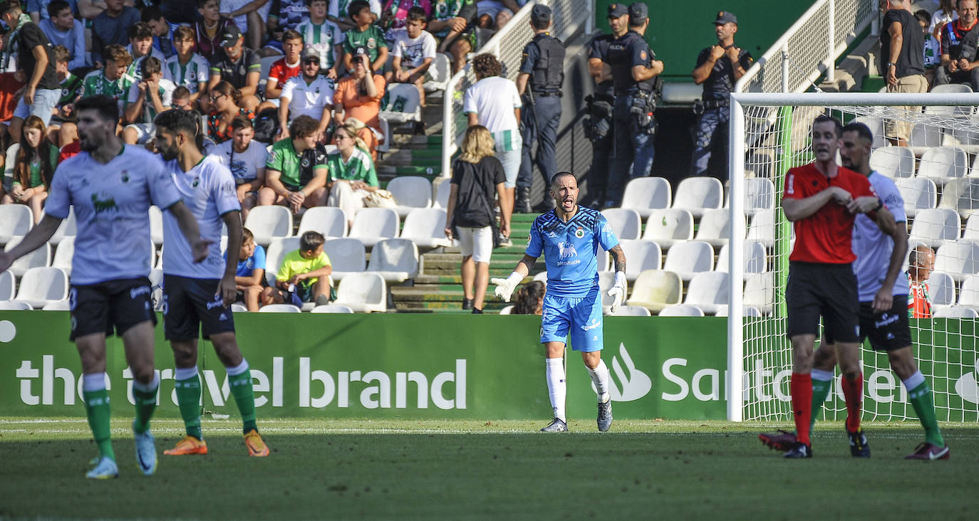 Fotos: El Racing sigue sin ganar en Segunda