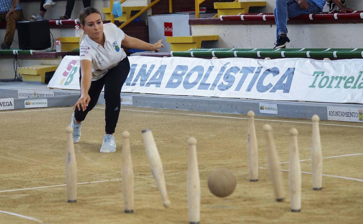 Naomi Solórzano fue la mejor de los cuartos de final del Torneo del PRC con 154 bolos. 