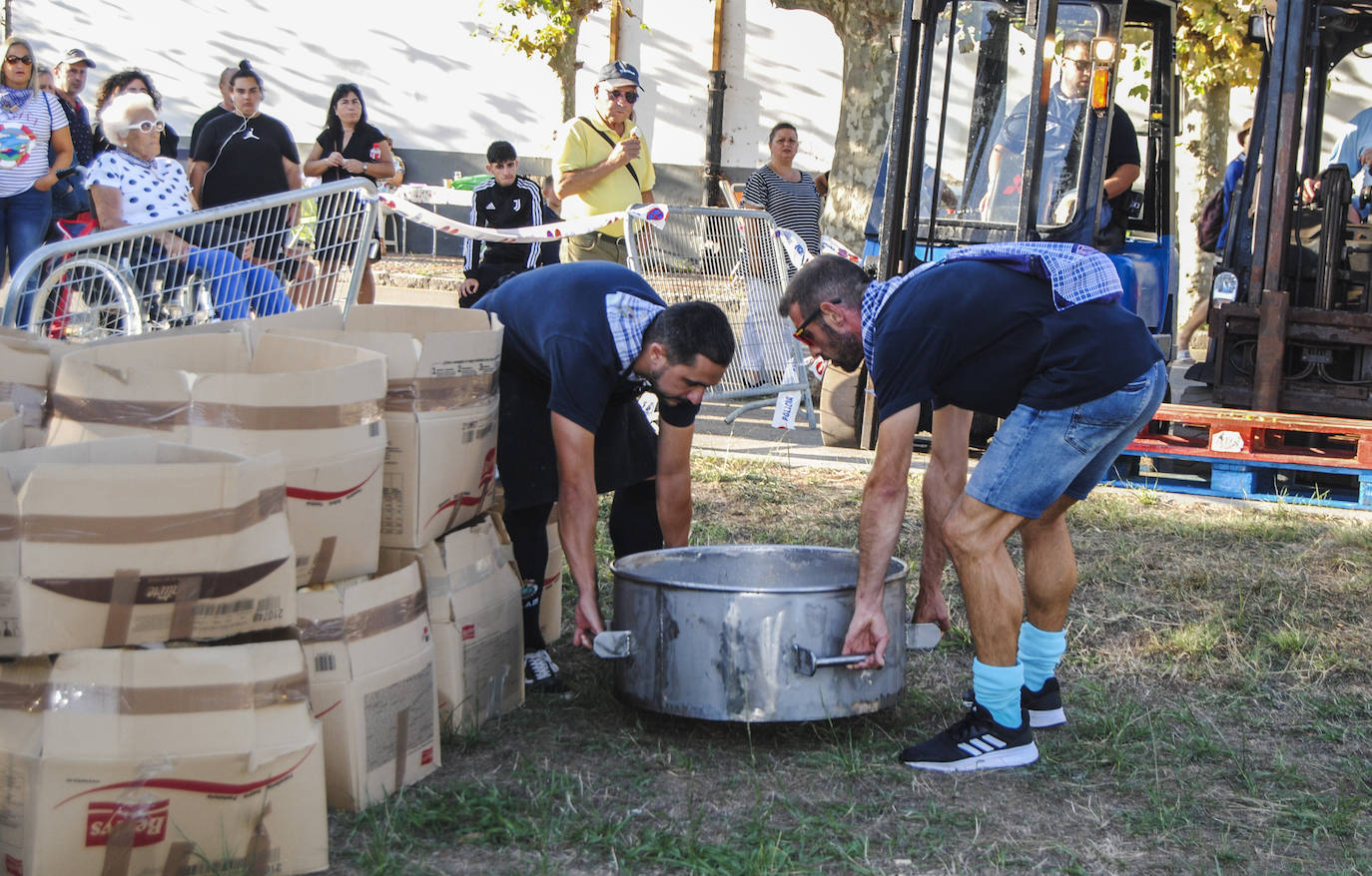 Fotos: Gran Marmitada en la Campa del Glacis de Santoña