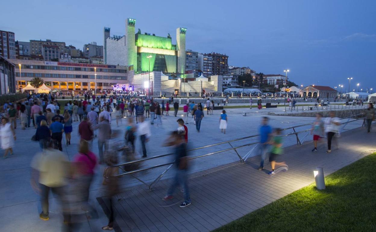 El Palacio de Festivales abre hoy un nuevo espacio público, la 'Terraza Carmen Amaya'