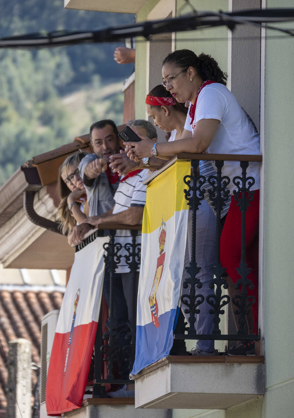 Fotos: Emocionante tercer encierro de las Fiestas de Ampuero