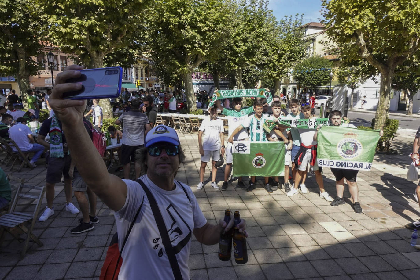 Fotos: Gran ambiente verdiblanco por las calles de Gijón