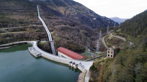 Imagen aérea del embalse de Alsa