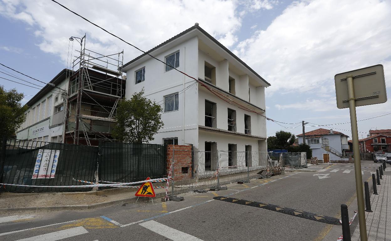 Imagen de las obras en el inmueble, este agosto, en Sierrapando. 