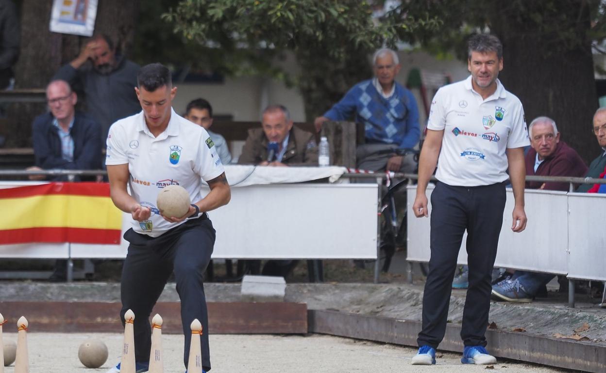 Rubén Haya y Víctor González ganaron ayer el Nacional de parejas con absoluta superioridad sobre sus rivales. 