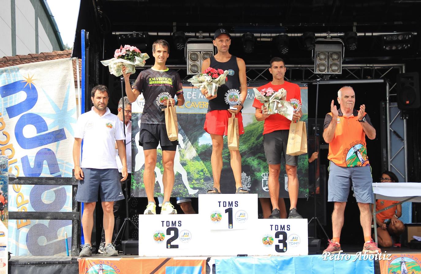 Podio de ganadores del Trail de Sámano 2022.