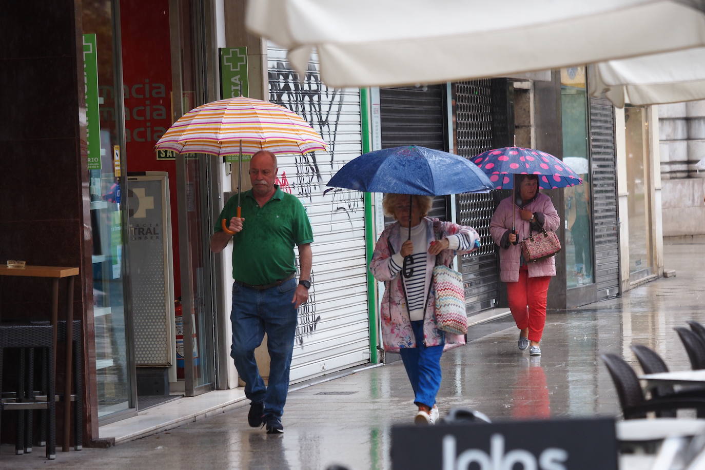 Fotos: La lluvia llega a Cantabria un día después de entrar el otoño