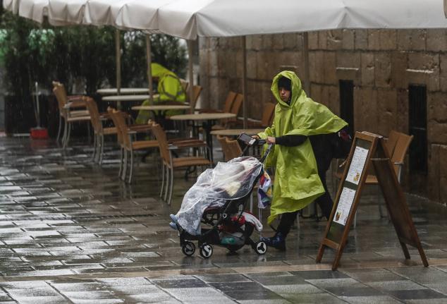 Fotos: Jornada muy lluviosa en Cantabria