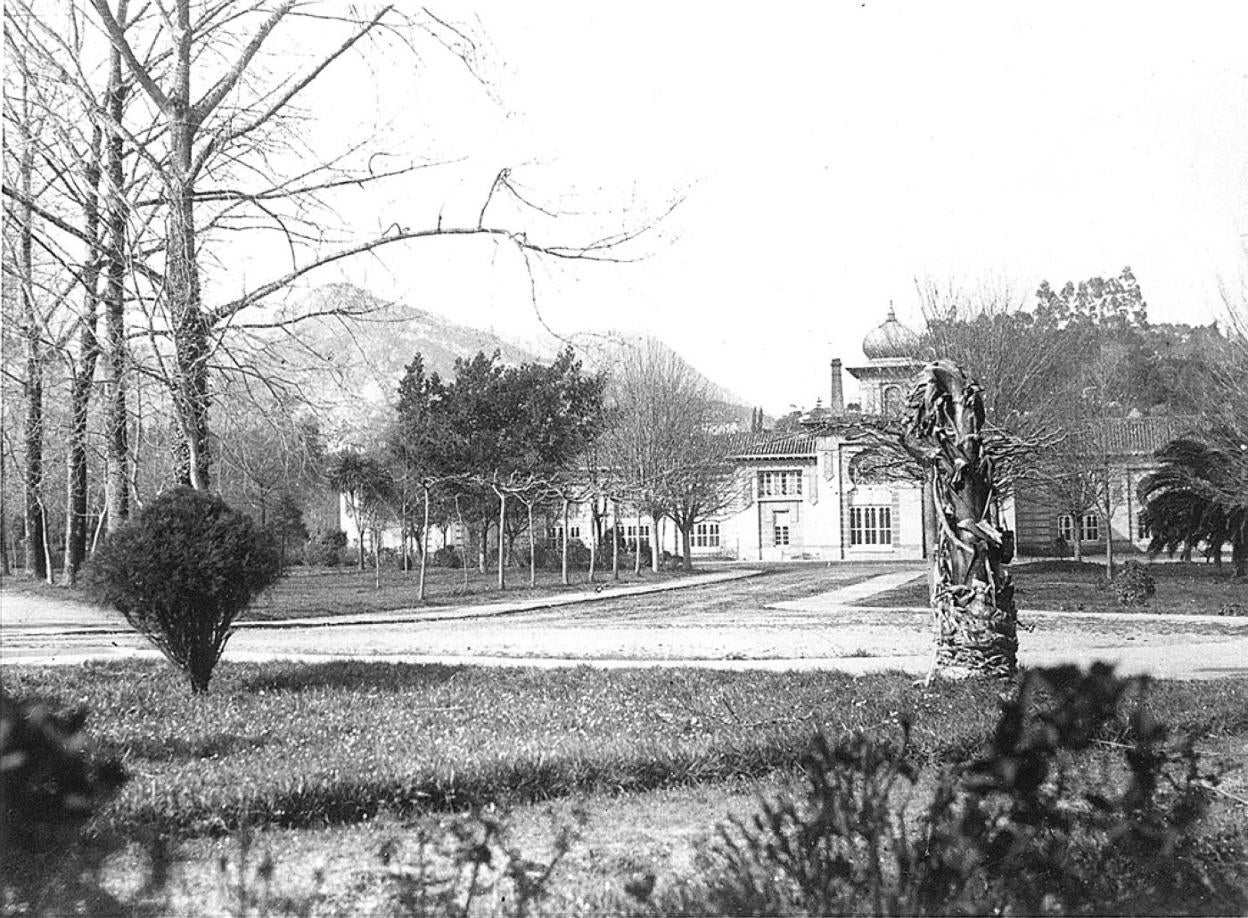 Fotografía antigua del Balneario de Solares, en 1919. 