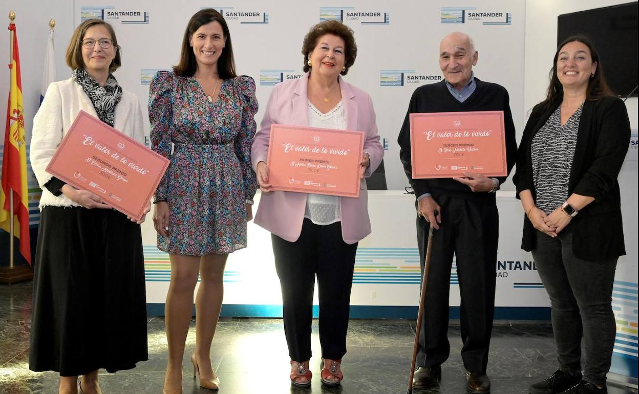 Elvira Martínez, Gema Igual, María Elena Oliva Gómez, Jesús Morlote y Noemí Méndez. 