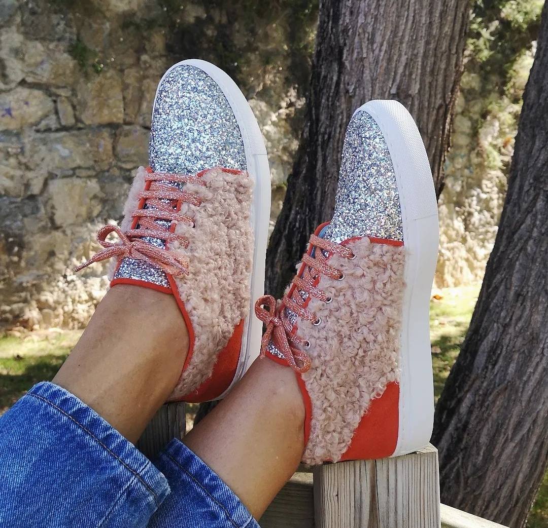 Defloresyfloreros | Calzado exclusivo de mujer, con una personalidad muy definida y un espíritu innovador, fresco y original. 'Made in Spain' y realizado artesanalmente. Especializados en bailarinas y sandalias llenas de color y diseño 100% original.