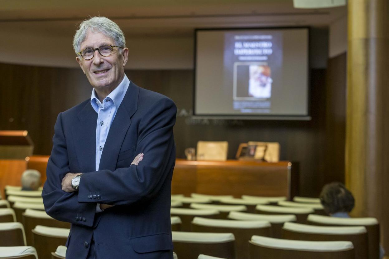 Francisco López-Seivane, autor del libro 'El maestro imperfecto', ayer en el Casyc. 